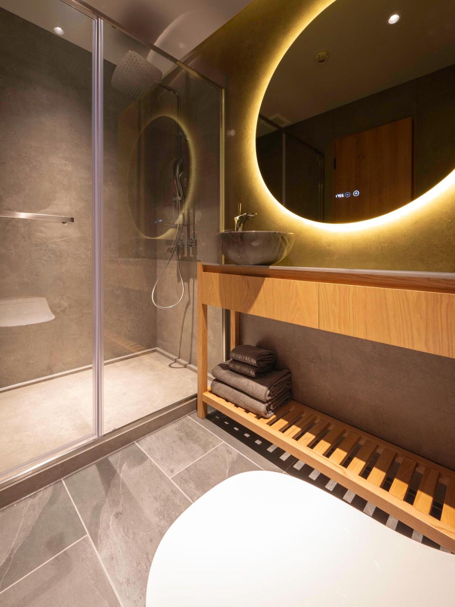 Ski Inn Hakuba, Iwatake Екстер'єр фото