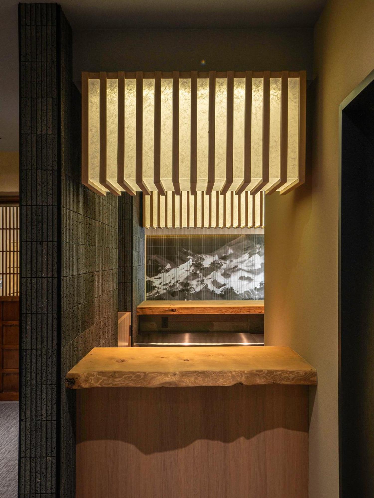 Ski Inn Hakuba, Iwatake Екстер'єр фото